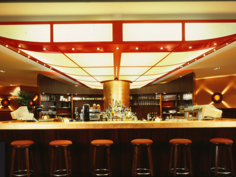 Bolero Bar & Restaurant -Coporate Design ; Innenarchitektur -Interior Design by András Koós