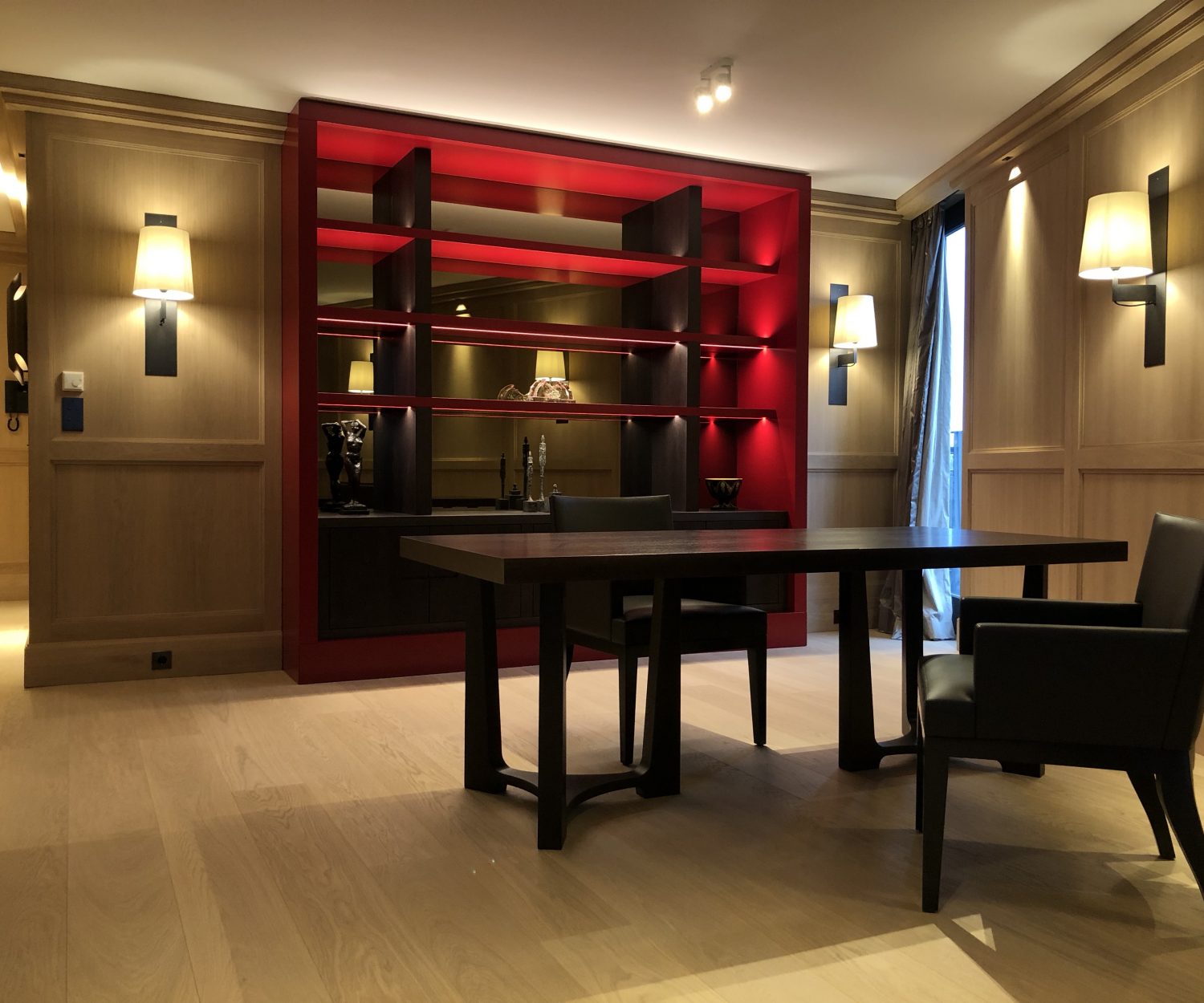 Bespoke Interiors, Interiorarchitecture and curated Homecollection by Andrá Koós Hamburg