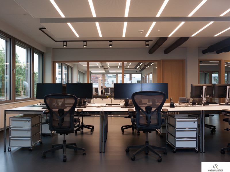 New Work - Lloyd Fonds Innenarchitektur -Interior Design by András KoósKoos